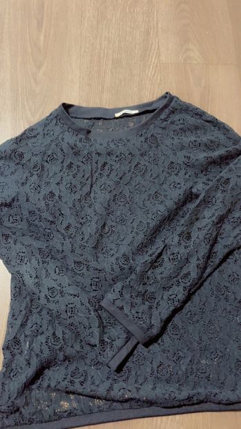 Pull en dentelle fleurie