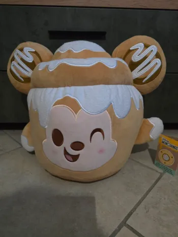 peluche Mickey gâteau à la cannelle Munchlings Disney