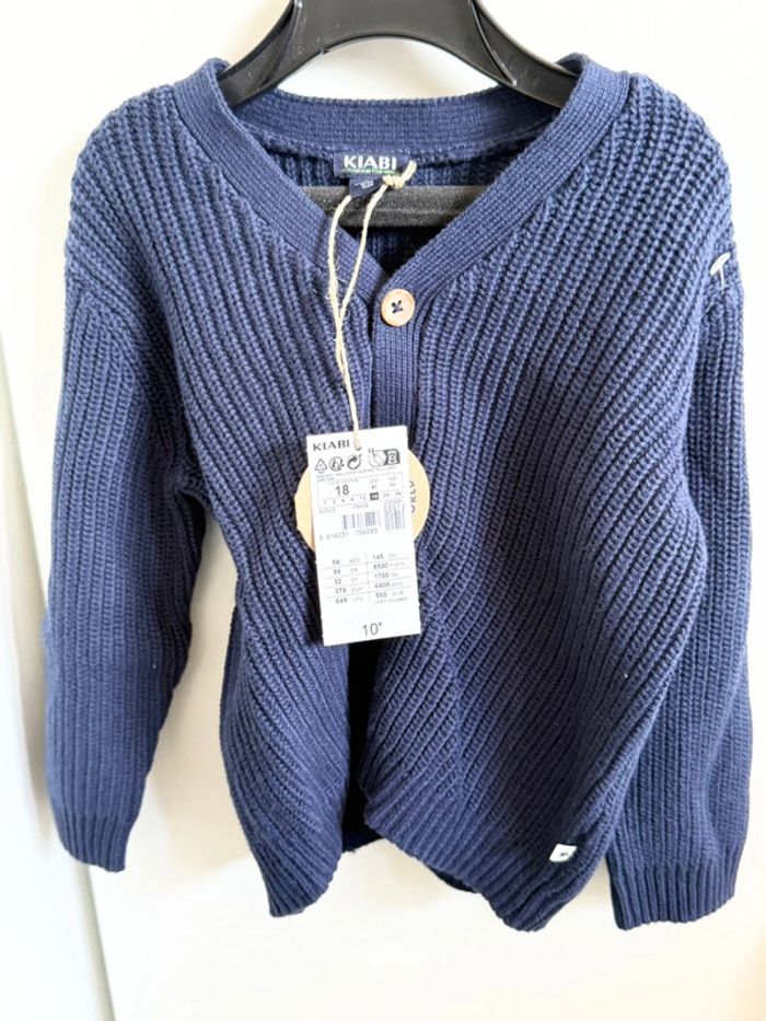 lot 18 vêtements dont 4 ensembles bébé garçon - 18 mois – Neuf avec étiquette - valeur 93€ - photo numéro 17