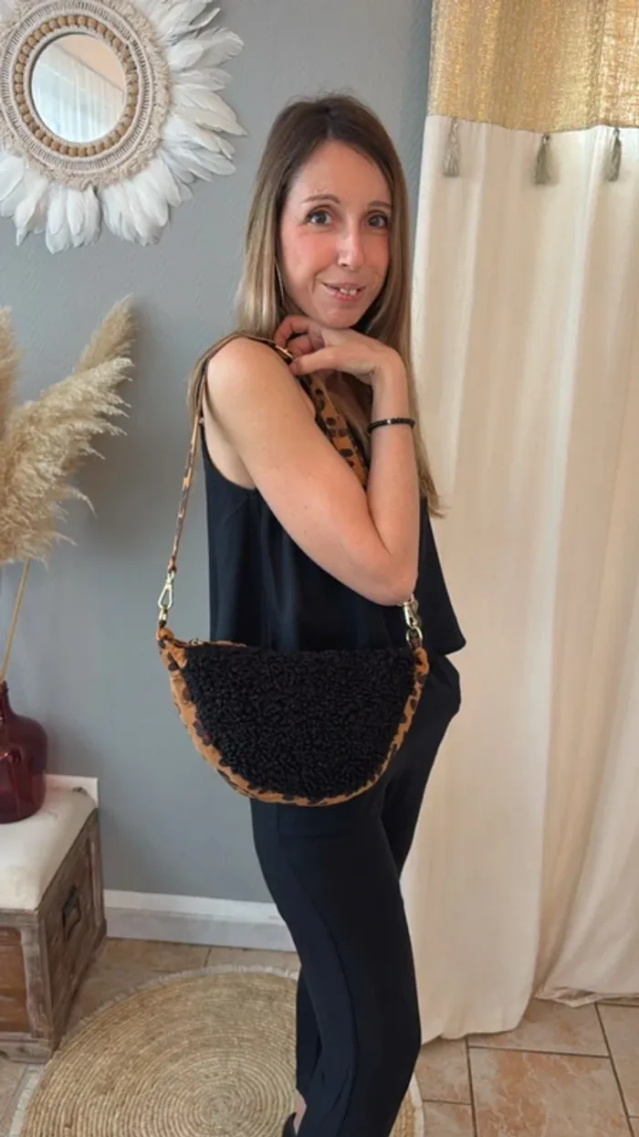 Sac demie lune noir bouclette et imprimé cuir léopard - photo numéro 4