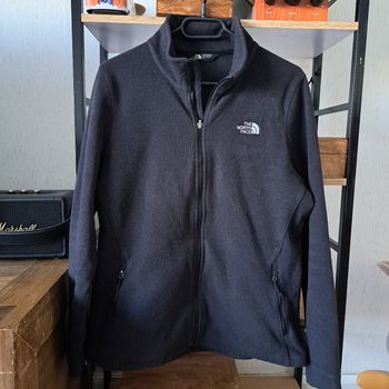 Veste Polaire Femme noir the north face. 