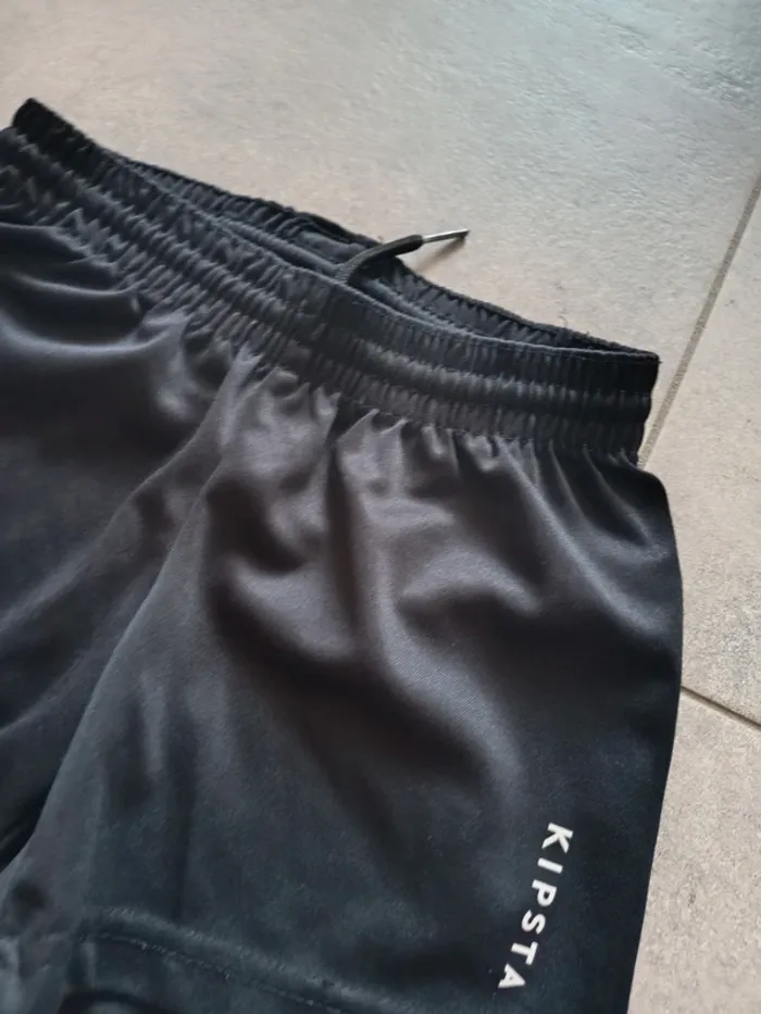 Short de foot kipsta 4 ans - photo numéro 2