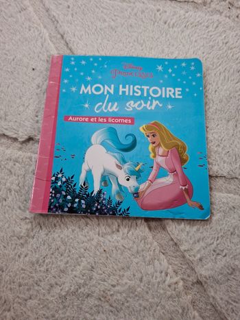 Disney princesses mon histoire du soir aurore et les licornes hachette jeunesse