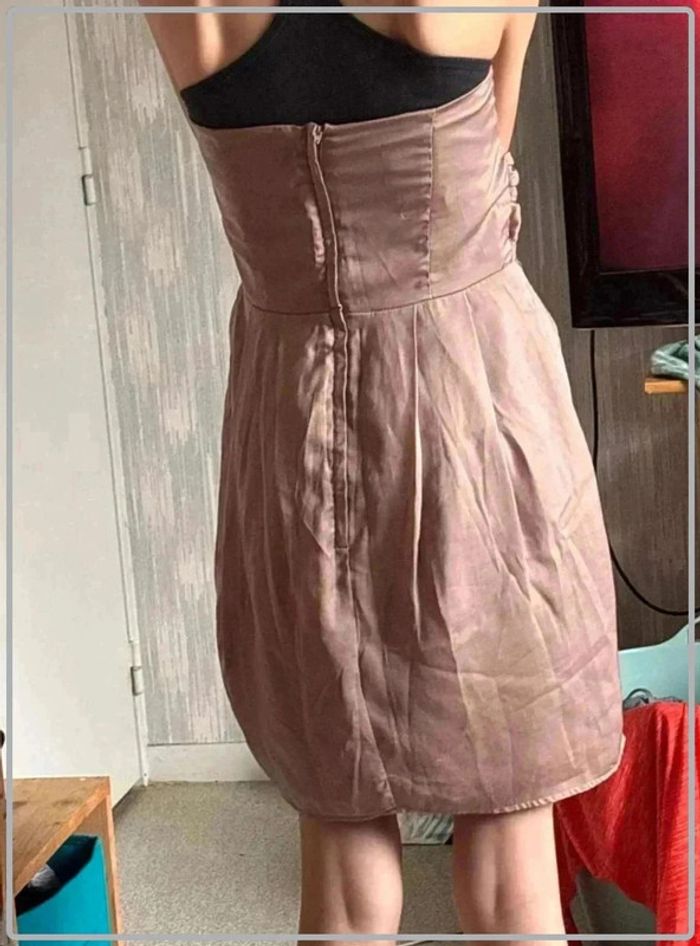 Magnifique robe courte marque H&M taille 36 neuve - photo numéro 2