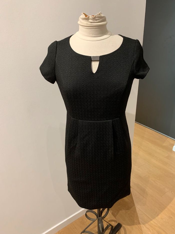 Superbe robe noire - photo numéro 2