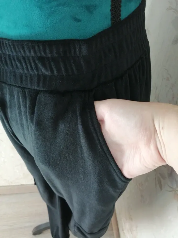 Pantalon de jogging noir style cargo en velours / sans marque / (L-XL) - photo numéro 4