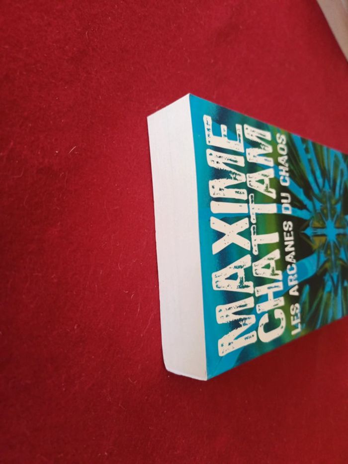 Les arcanes du chaos " Maxime Chattam " Pocket - photo numéro 5
