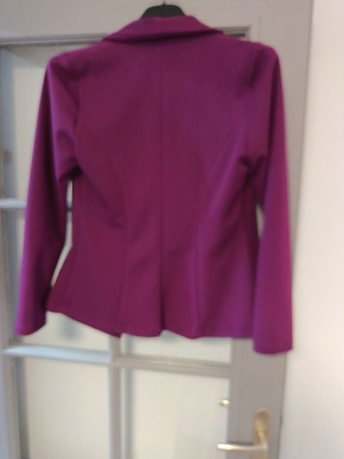 Veste cintrée neuve - photo numéro 3