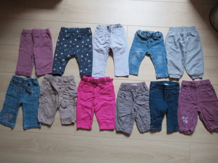 Lot 117 vêtements fille 6 mois avec chaussettes chaussures automne / hiver bodies, pyjamas, habits - photo numéro 2