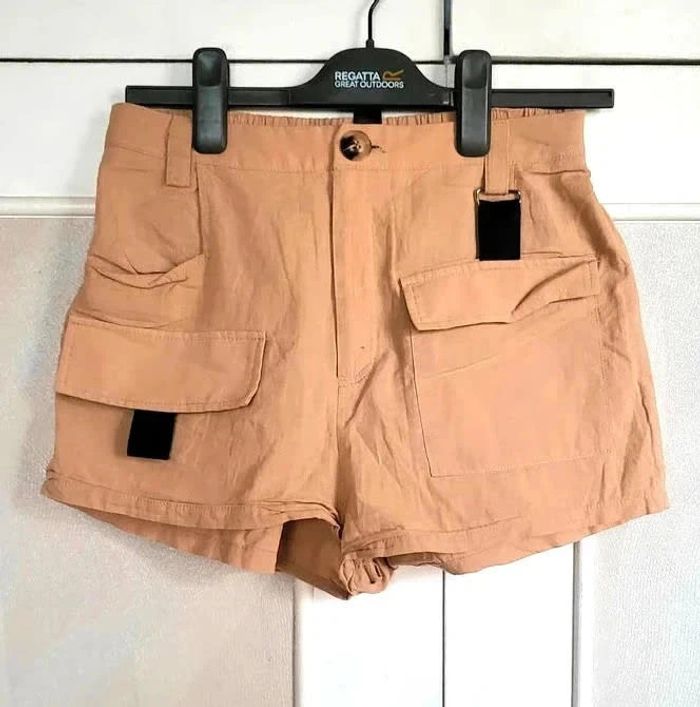 Short style safari Taille M Shein - photo numéro 3