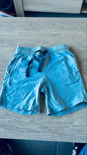 Short léger bleu claire 6 ans 