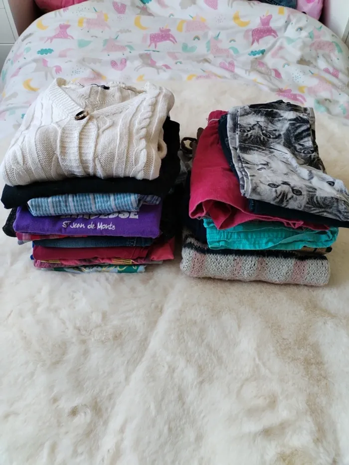 Lot vêtements fille 8 ans - photo numéro 2