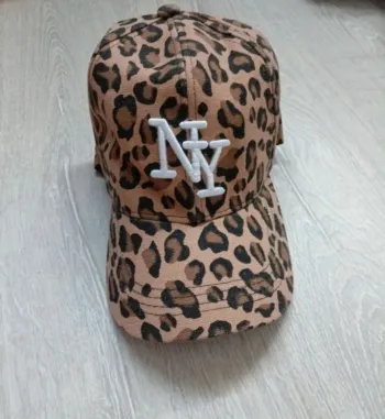Casquette léopard
