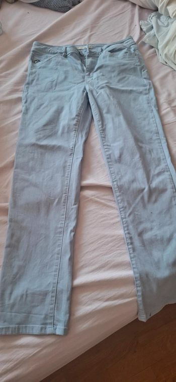 Pantalón femme blue ciel. Taille 38.  Armand Thiery