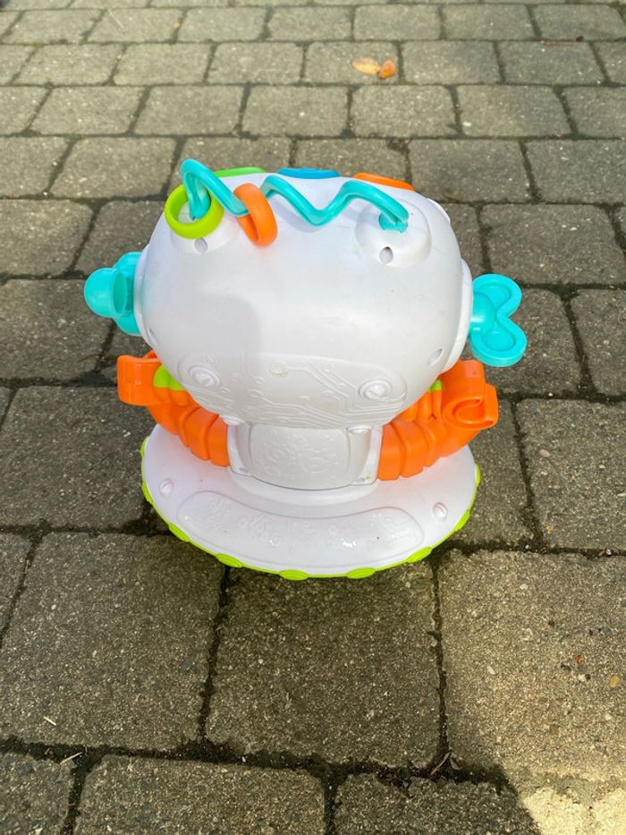 Robot interactif - photo numéro 2