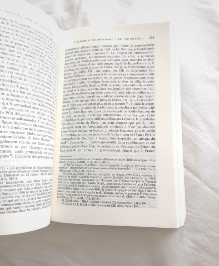 Livre L'Algérie sous le régime de Vichy - photo numéro 4
