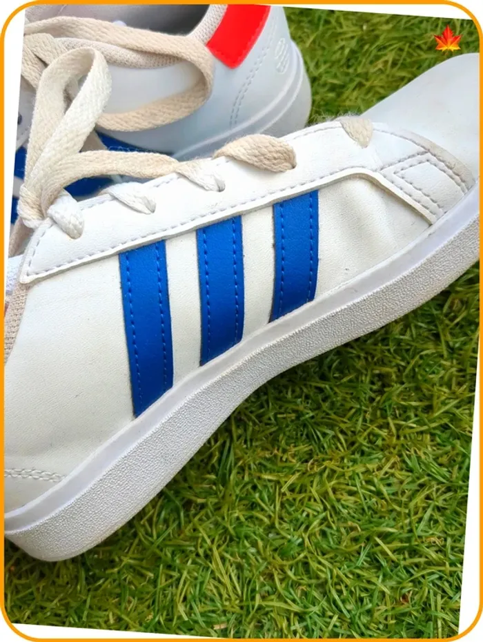 Basket Adidas enfant 31 et demi - photo numéro 5