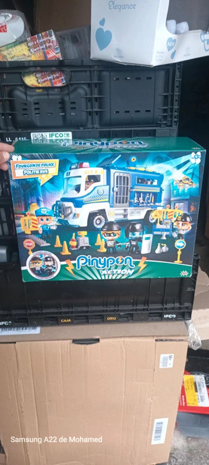 Fourgon de police pinypon