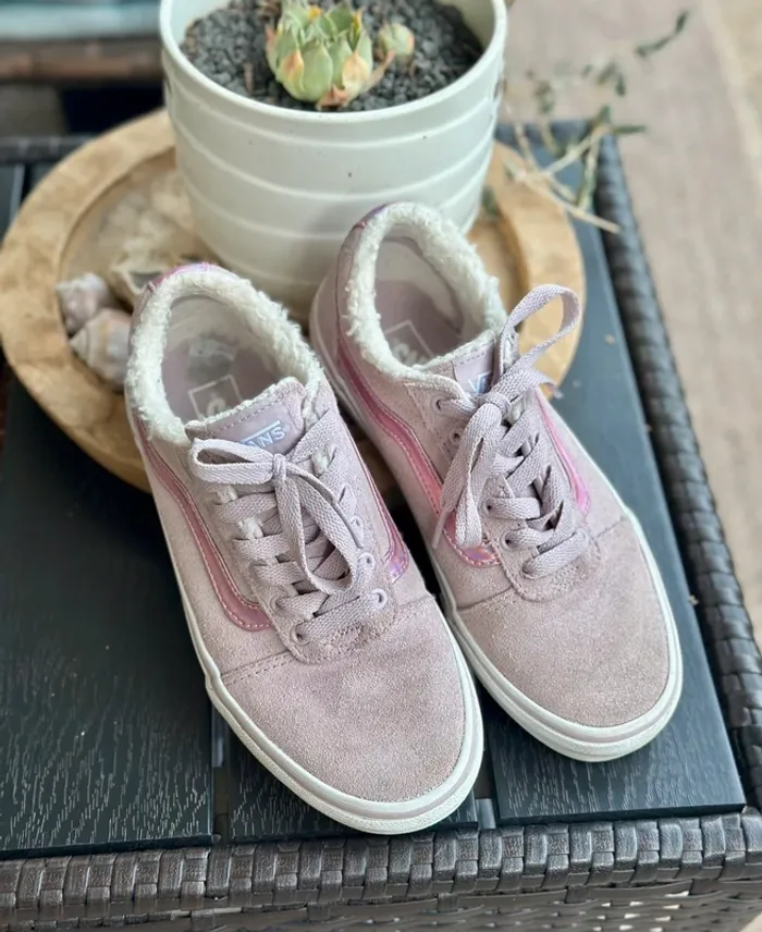 Baskets Vans rose velours fourrées – Pointure 34