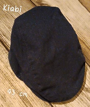 Très jolie Casquette Kiabi  bleue nuit noire