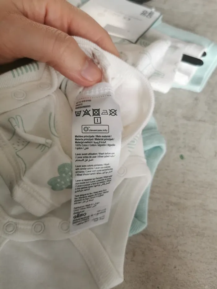 Lot de 3 body 1 mois gemo - photo numéro 8