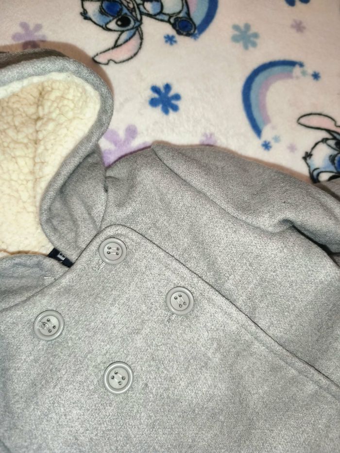 Manteau fourré Fille Kiabi - 3 mois - gris - Etat : Excellent - photo numéro 2