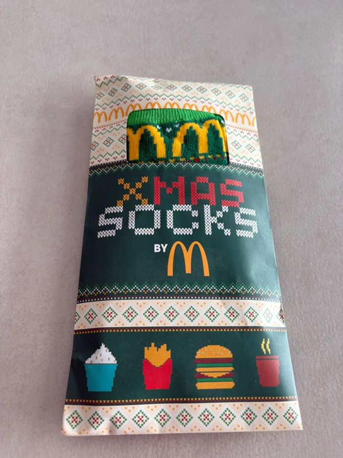 Chaussettes de Noël McDonald’s taille unique année 2024 neuves