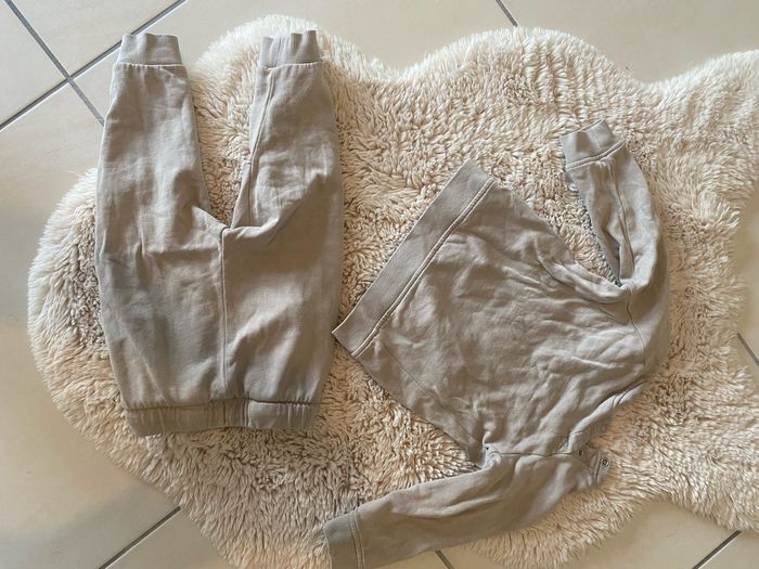 Lots ensembles jogging - photo numéro 9