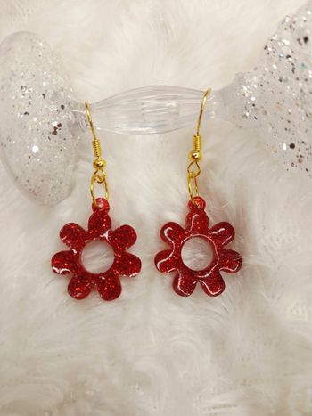 Boucles d'oreilles fleurs rouges pailletées 