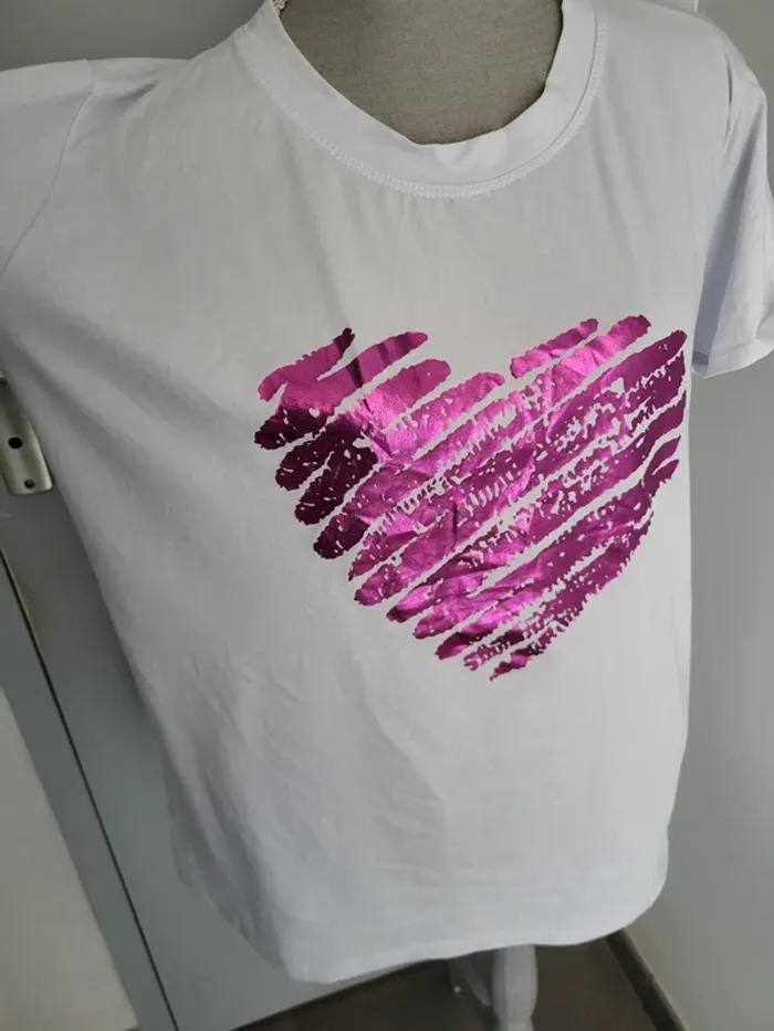 Tee-shirt cœur - photo numéro 2