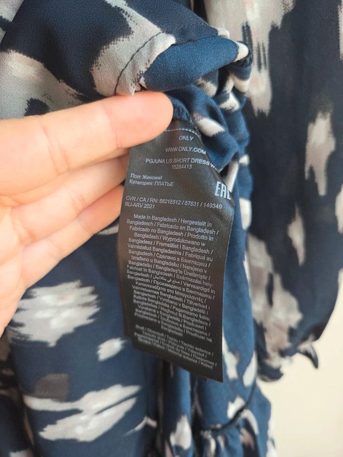 Robe fluide imprimée - pigalle neuve sans étiquette - taille s - photo numéro 5