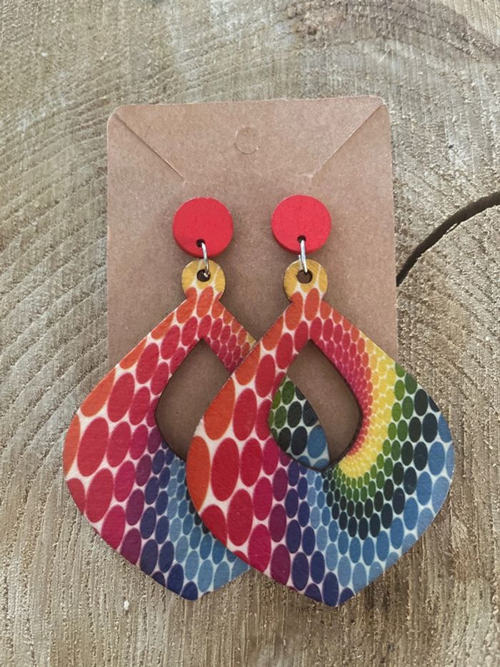 Boucle d’oreille en bois