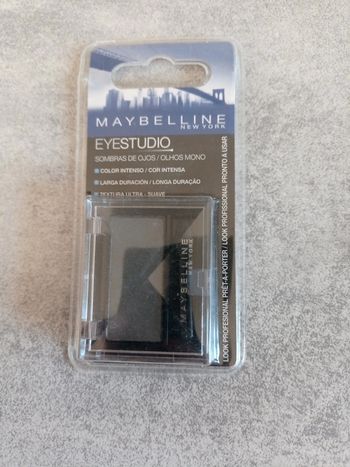 Fare à paupières gris