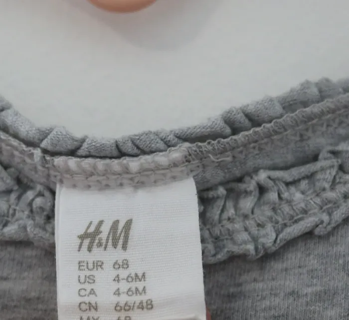 Ensemble haut H&M, robe Orchestra et gilet Kiabi 6 mois - photo numéro 10
