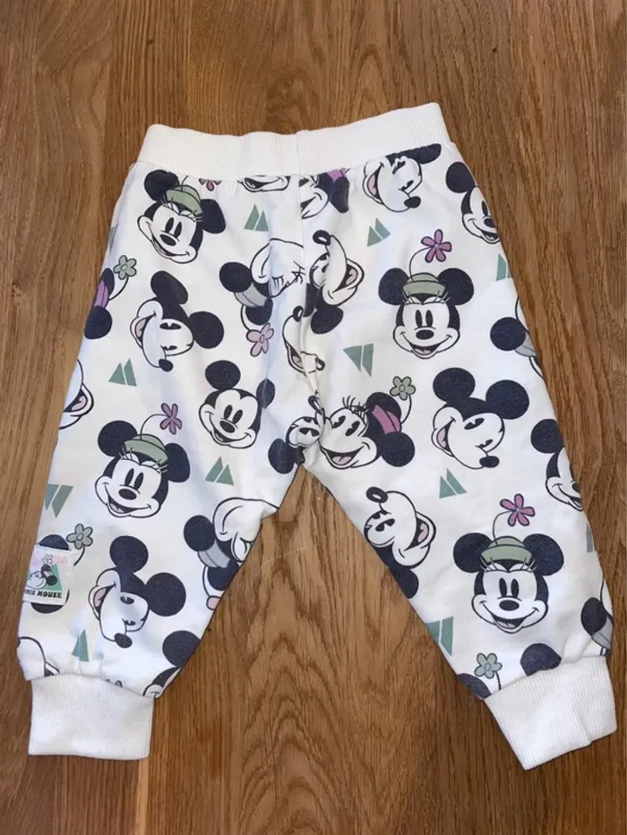 Lot pantalon Disney 12 mois - photo numéro 3