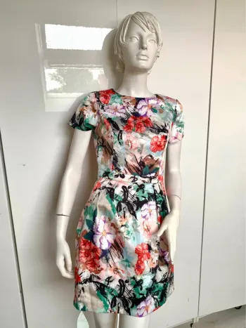 Magnifique robe neuve estivale