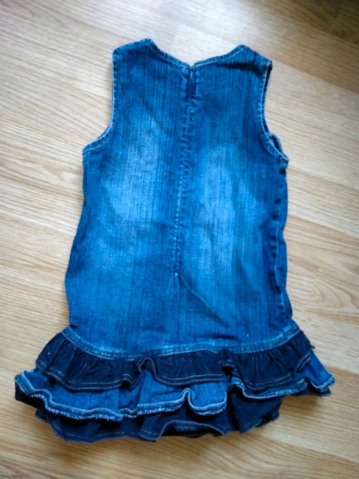 Lot de 2 robes en jean.
Taille 3 ans - photo numéro 8