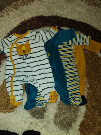 4 Pyjamas velours