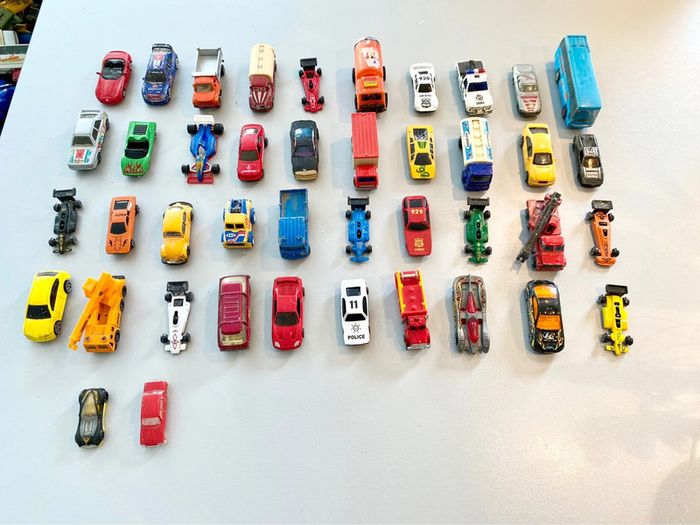 Hot Wheels Méga Transporteur, camion pour transporter jusqu'à 50 Hot Wheels Méga Transporteur, camion pour transporter jusqu'à 50