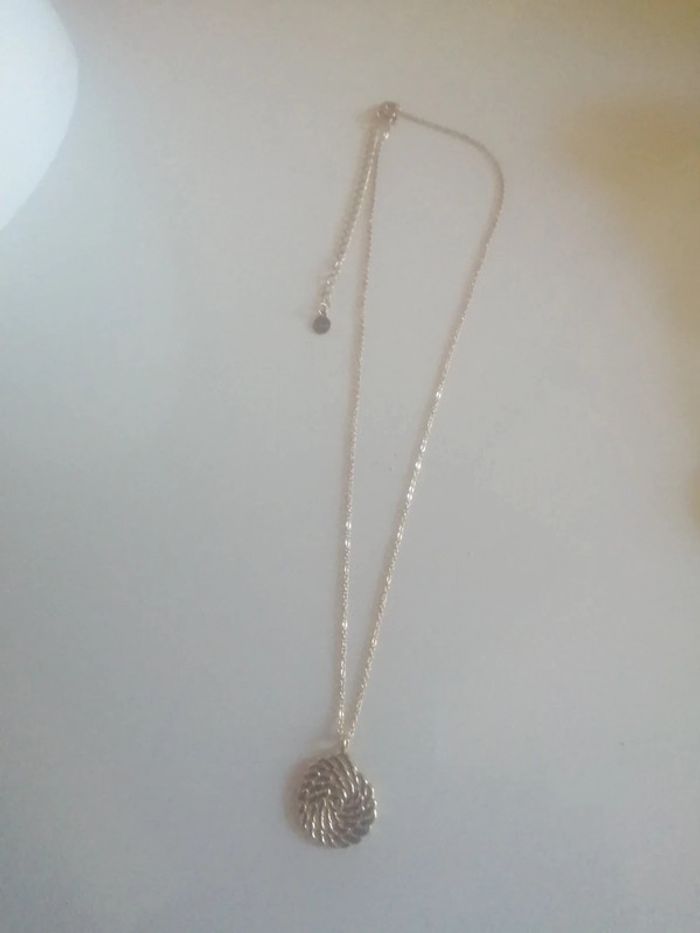 🌸Collier chaîne acier doré pampille texturée "Ikita" Neuf 🌸 - photo numéro 4