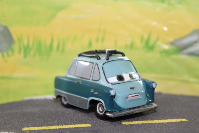 Disney Pixar cars Professor Z - photo numéro 7