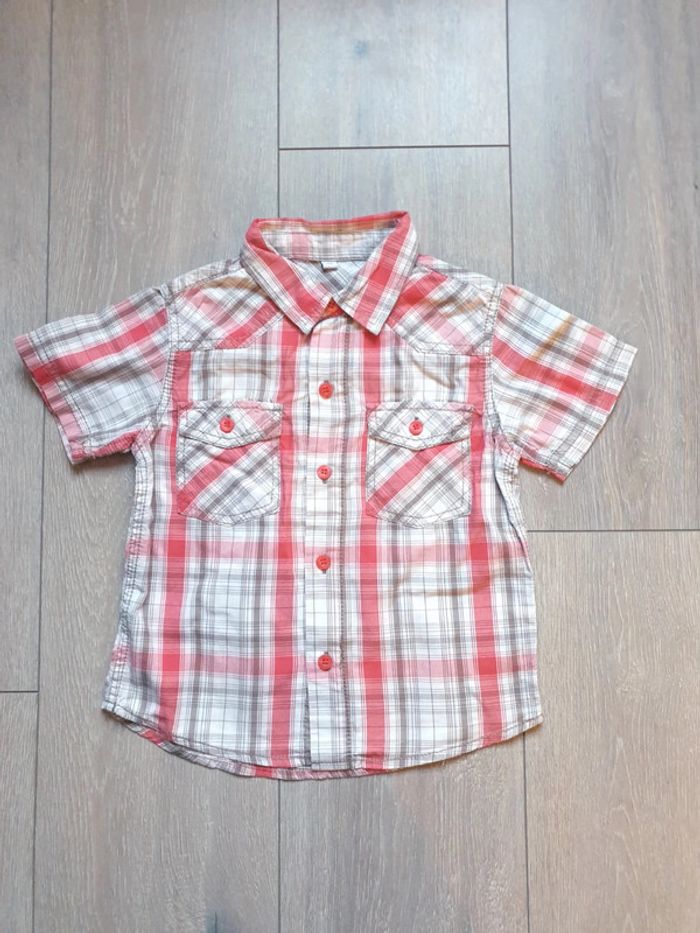 Chemisette rouge/ blanc/kaki. Garçon 3 ans