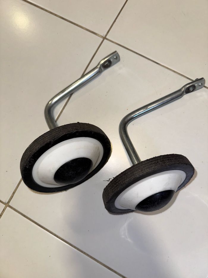 Petite roue pour Velo Btwin  16 pouces
