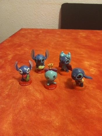 5 figurines Stitch Disneyland Hong kong