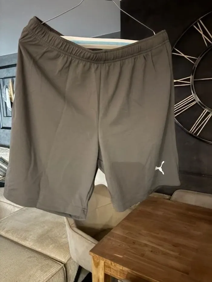 short de football puma gris taille L - photo numéro 2
