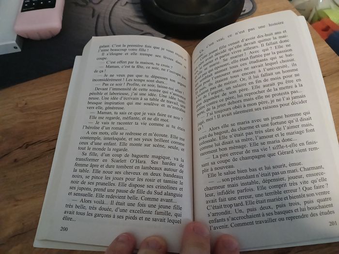 LIVRE J ETAIS LA AVANT DE KATHERINE PANCOL - photo numéro 3