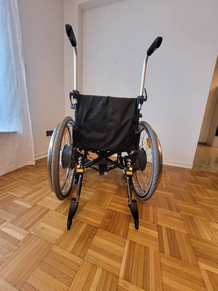 Fauteuil roulant actif Otto Bock Motus 2 CV avec Alber E-Fix 35 avec module Bluetooth - photo numéro 4