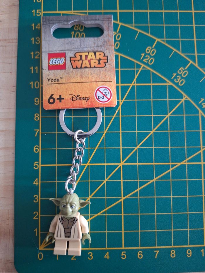 Porte-clés LEGO Star Wars - Yoda - photo numéro 3