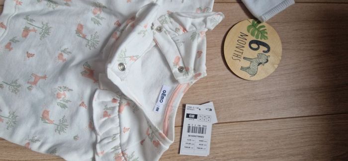 Lot de 1 gilet et 1 sweat bébé fille en 6 mois neufs - photo numéro 4