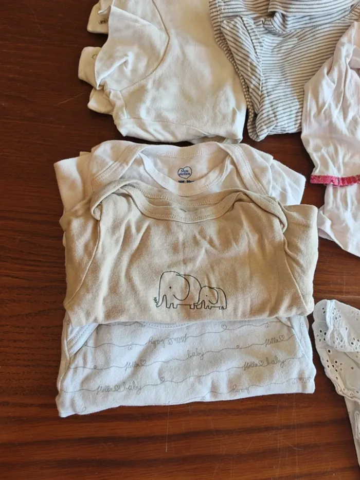 Lot n°14: lot vêtement bébé 18mois - photo numéro 2